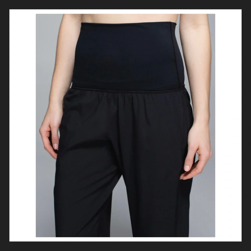 Lululemon Om Pant (2nd Release) high waisted cropped lightweight